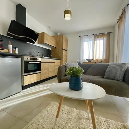 Appart hôtel Appart'ici 5 - Spacieux Lunel-Viel